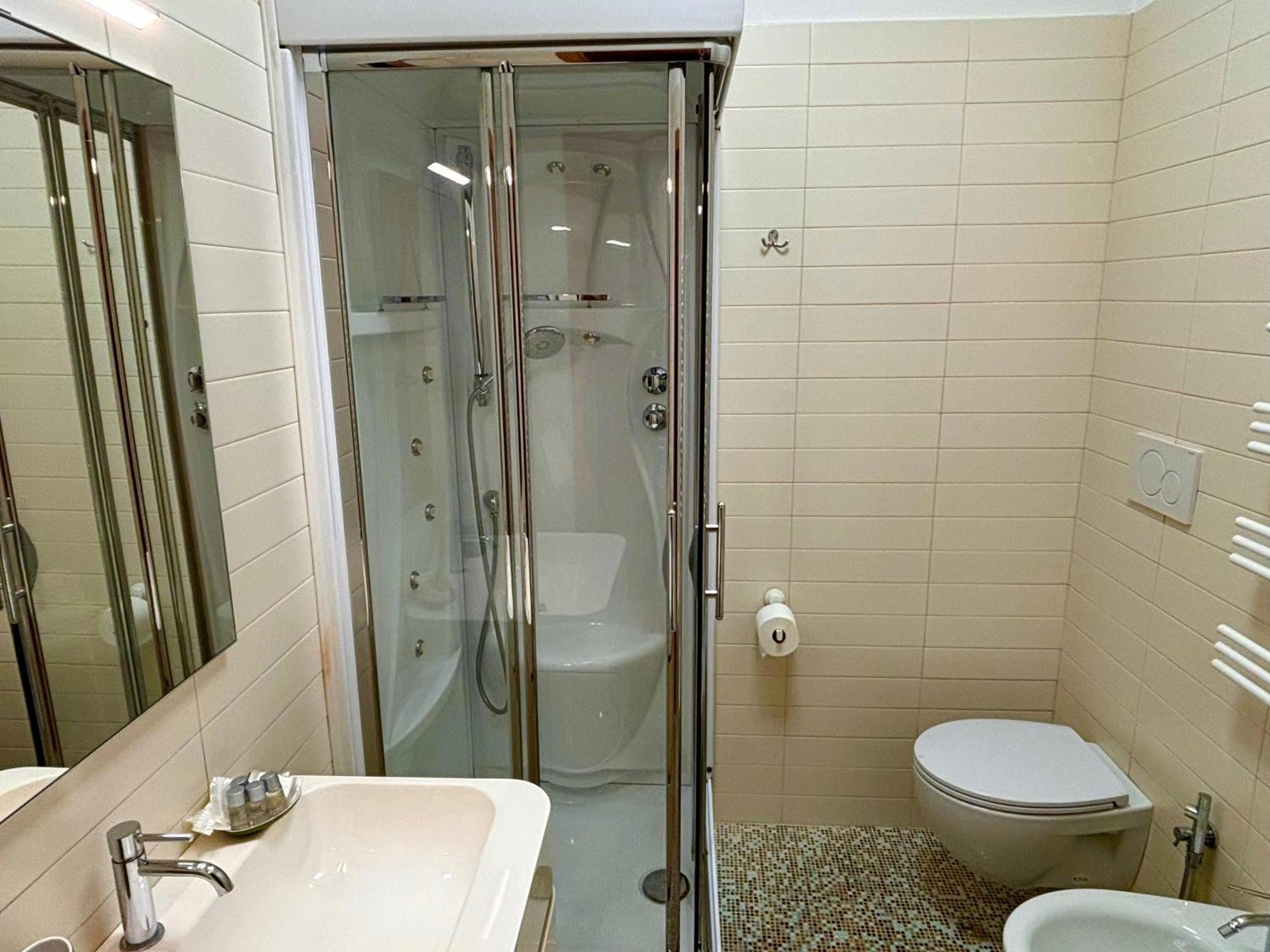 Hotel Dadu 14 Bari Zewnętrze zdjęcie